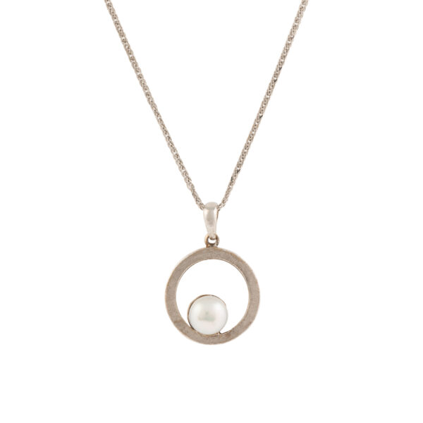 M21 . C14 WHITE GOLD . PEARL