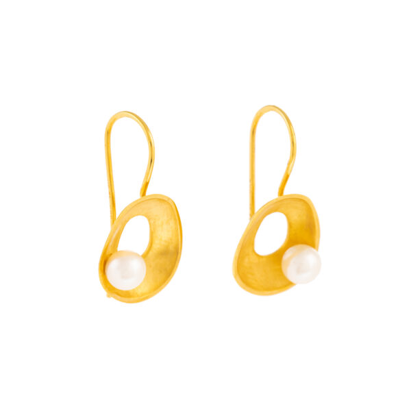 SK23 . C14 GOLD HANGING WITH A HOOK . PEARLS